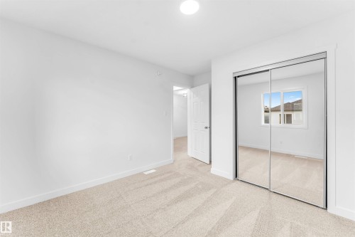 1216 13 Avenue, Edmonton, AB - Indoor Photo Showing Other Room