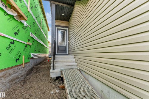 1216 13 Avenue, Edmonton, AB - Outdoor