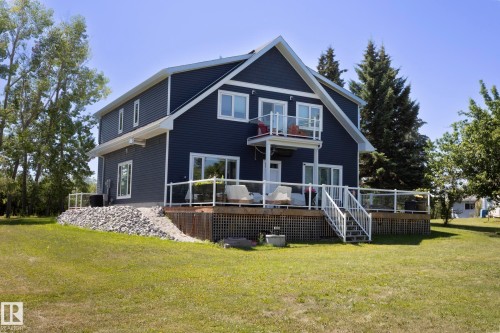 14 Kos Street  Rural Parkland County, AB T0E 2B0