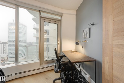 2004 10152 104 Street, Edmonton, AB - Indoor Photo Showing Office