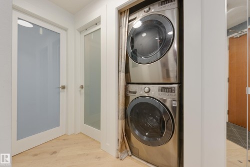 2004 10152 104 Street, Edmonton, AB - Indoor Photo Showing Laundry Room