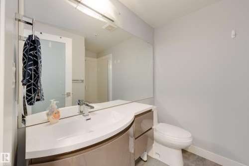 2004 10152 104 Street, Edmonton, AB - Indoor Photo Showing Bathroom