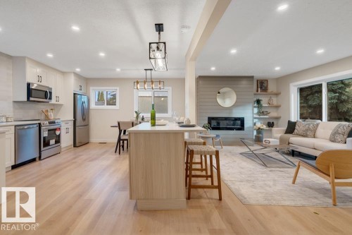 15022 86 Avenue, Edmonton, AB - Indoor With Fireplace