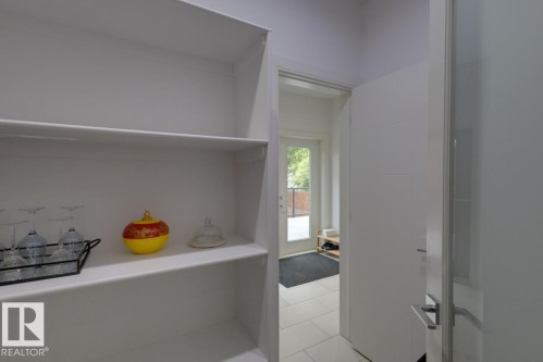 11045 85 Avenue, Edmonton, AB - Indoor