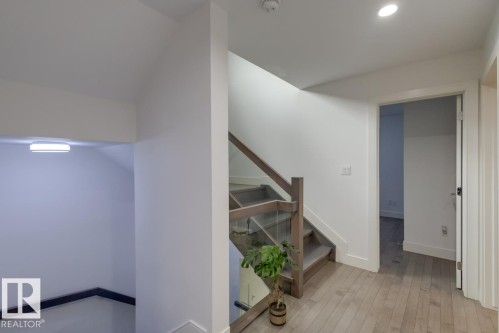 11045 85 Avenue, Edmonton, AB - Indoor