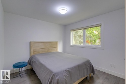 11045 85 Avenue, Edmonton, AB - Indoor Photo Showing Bedroom