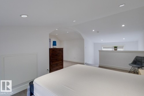 11045 85 Avenue, Edmonton, AB - Indoor Photo Showing Bedroom