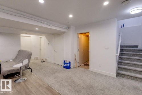 11045 85 Avenue, Edmonton, AB - Indoor