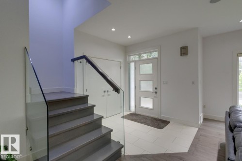 11045 85 Avenue, Edmonton, AB - Indoor Photo Showing Other Room