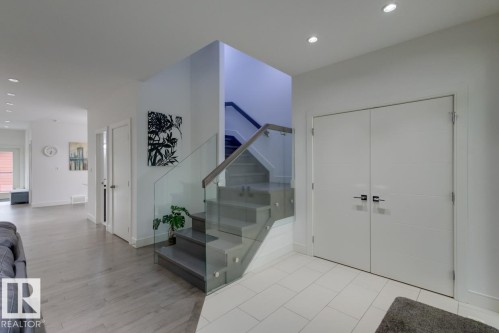 11045 85 Avenue, Edmonton, AB - Indoor Photo Showing Other Room