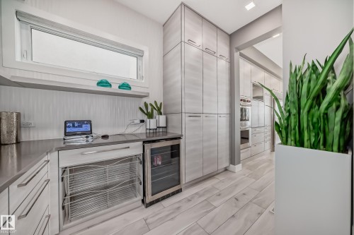 4129 Cameron Heights Point, Edmonton, AB - Indoor