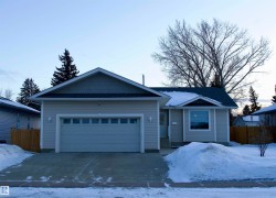 5146 54 Avenue  Redwater, AB T0A 2W0