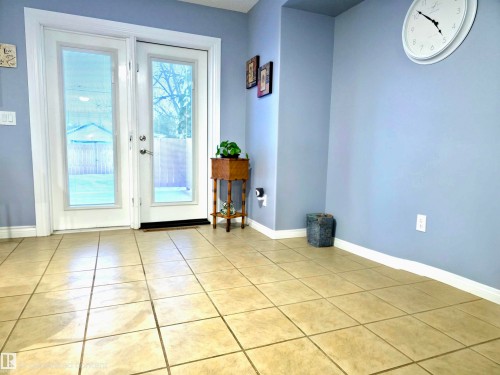 5146 54 Avenue, Redwater, AB - Indoor Photo Showing Other Room