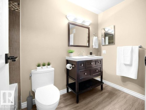 9345 172 Street, Edmonton, AB - Indoor Photo Showing Bathroom