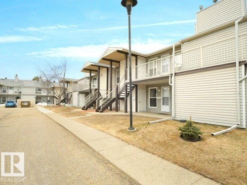 9345 172 Street, Edmonton, AB - Outdoor