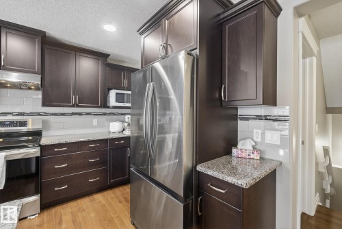 12152 172 Avenue, Edmonton, AB - Indoor Photo Showing Kitchen With Upgraded Kitchen