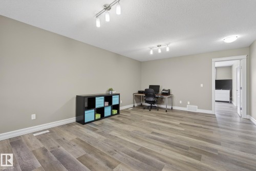 12152 172 Avenue, Edmonton, AB - Indoor