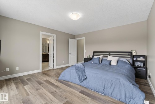 12152 172 Avenue, Edmonton, AB - Indoor Photo Showing Bedroom