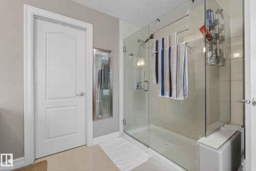 12152 172 Avenue, Edmonton, AB - Indoor Photo Showing Bathroom
