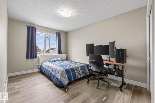 12152 172 Avenue, Edmonton, AB - Indoor Photo Showing Bedroom