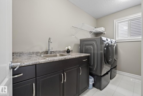12152 172 Avenue, Edmonton, AB - Indoor Photo Showing Laundry Room
