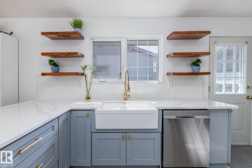 6511 103 Avenue, Edmonton, AB - Indoor Photo Showing Kitchen