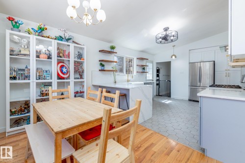 6511 103 Avenue, Edmonton, AB - Indoor