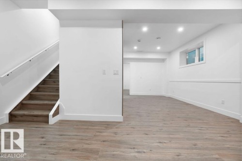 16 Raspberry Road, St. Albert, AB - Indoor Photo Showing Other Room