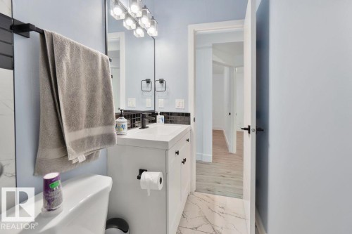 16 Raspberry Road, St. Albert, AB - Indoor Photo Showing Bathroom