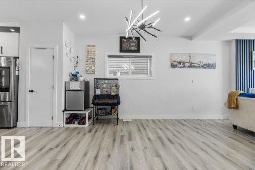 16 Raspberry Road, St. Albert, AB - Indoor