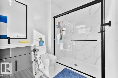 16 Raspberry Road, St. Albert, AB - Indoor Photo Showing Bathroom