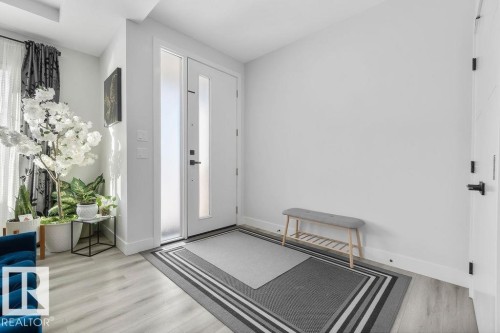 16 Raspberry Road, St. Albert, AB - Indoor Photo Showing Other Room