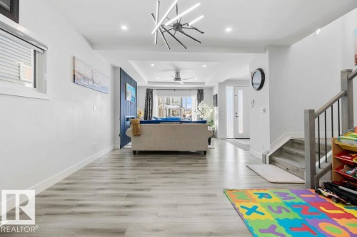 16 Raspberry Road, St. Albert, AB - Indoor Photo Showing Other Room