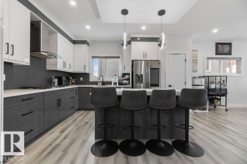 16 Raspberry Road, St. Albert, AB - Indoor Photo Showing Kitchen With Upgraded Kitchen