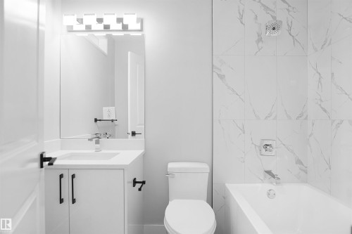 3312 44A Street, Edmonton, AB - Indoor Photo Showing Bathroom