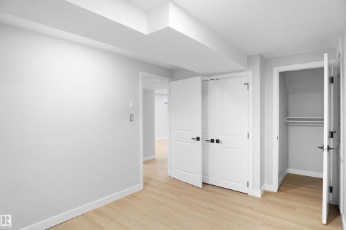 3312 44A Street, Edmonton, AB - Indoor Photo Showing Other Room