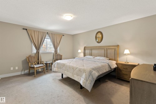 13422 166 Avenue, Edmonton, AB - Indoor Photo Showing Bedroom