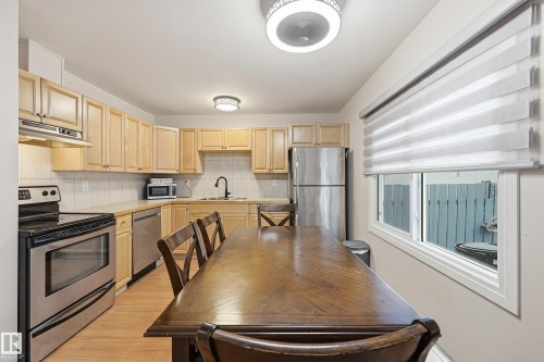 18423 95A Avenue, Edmonton, AB - Indoor Photo Showing Kitchen With Stainless Steel Kitchen