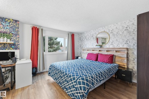18423 95A Avenue, Edmonton, AB - Indoor Photo Showing Bedroom