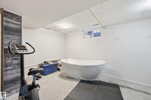 18423 95A Avenue, Edmonton, AB - Indoor