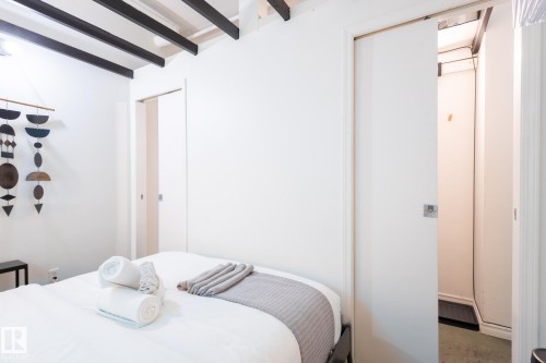 508 10024 Jasper Avenue, Edmonton, AB - Indoor Photo Showing Bedroom