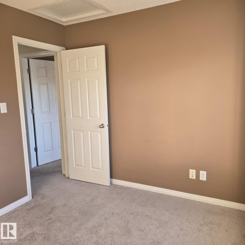 7315 22 Avenue, Edmonton, AB - Indoor Photo Showing Other Room