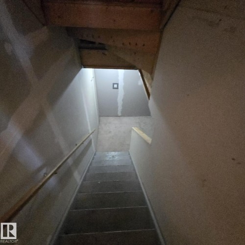 7315 22 Avenue, Edmonton, AB - Indoor Photo Showing Other Room