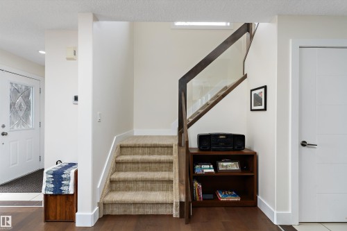 8148 77 Avenue, Edmonton, AB - Indoor Photo Showing Other Room
