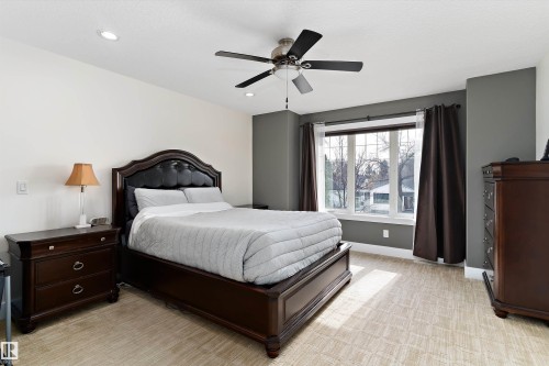 8148 77 Avenue, Edmonton, AB - Indoor Photo Showing Bedroom