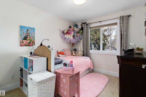 8148 77 Avenue, Edmonton, AB - Indoor Photo Showing Bedroom