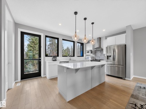 5 1304 Rutherford Road, Edmonton, AB - Indoor Photo Showing Kitchen With Upgraded Kitchen