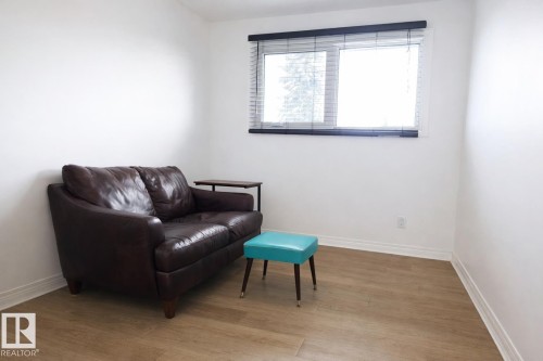 4820 105B Street, Edmonton, AB - Indoor