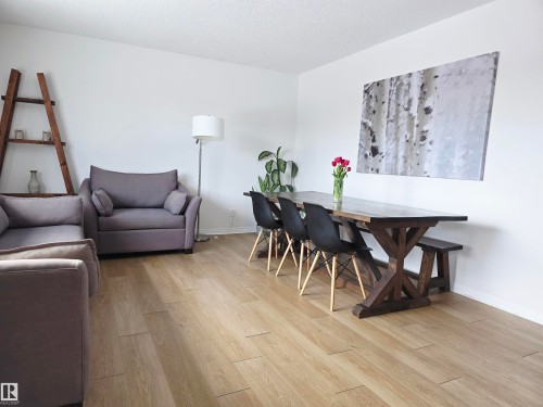 4820 105B Street, Edmonton, AB - Indoor Photo Showing Other Room