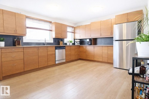 4820 105B Street, Edmonton, AB - Indoor Photo Showing Kitchen